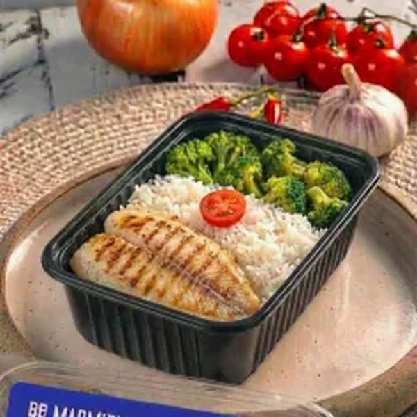 Tilápia grelhada com Arroz branco e brócolis